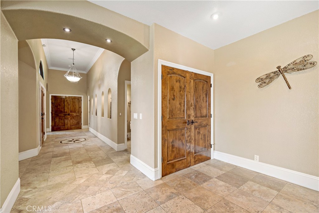40430 Parado Del Sol Drive Temecula, CA 92592 - Photo 40 of 75 a view of a hallway with a elevator