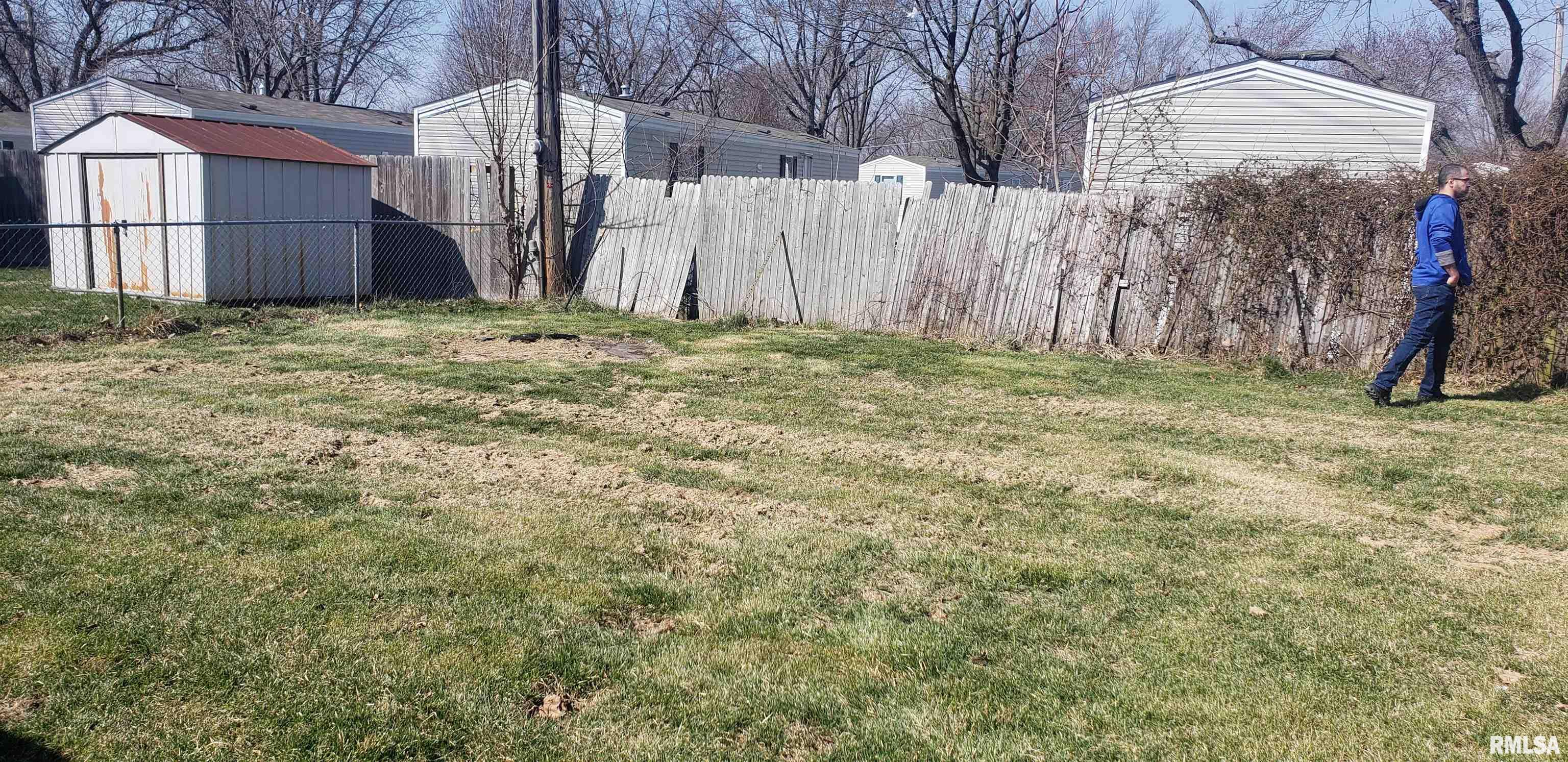 53 Lilac Lane Springfield, IL 62702 - Photo 13 of 18