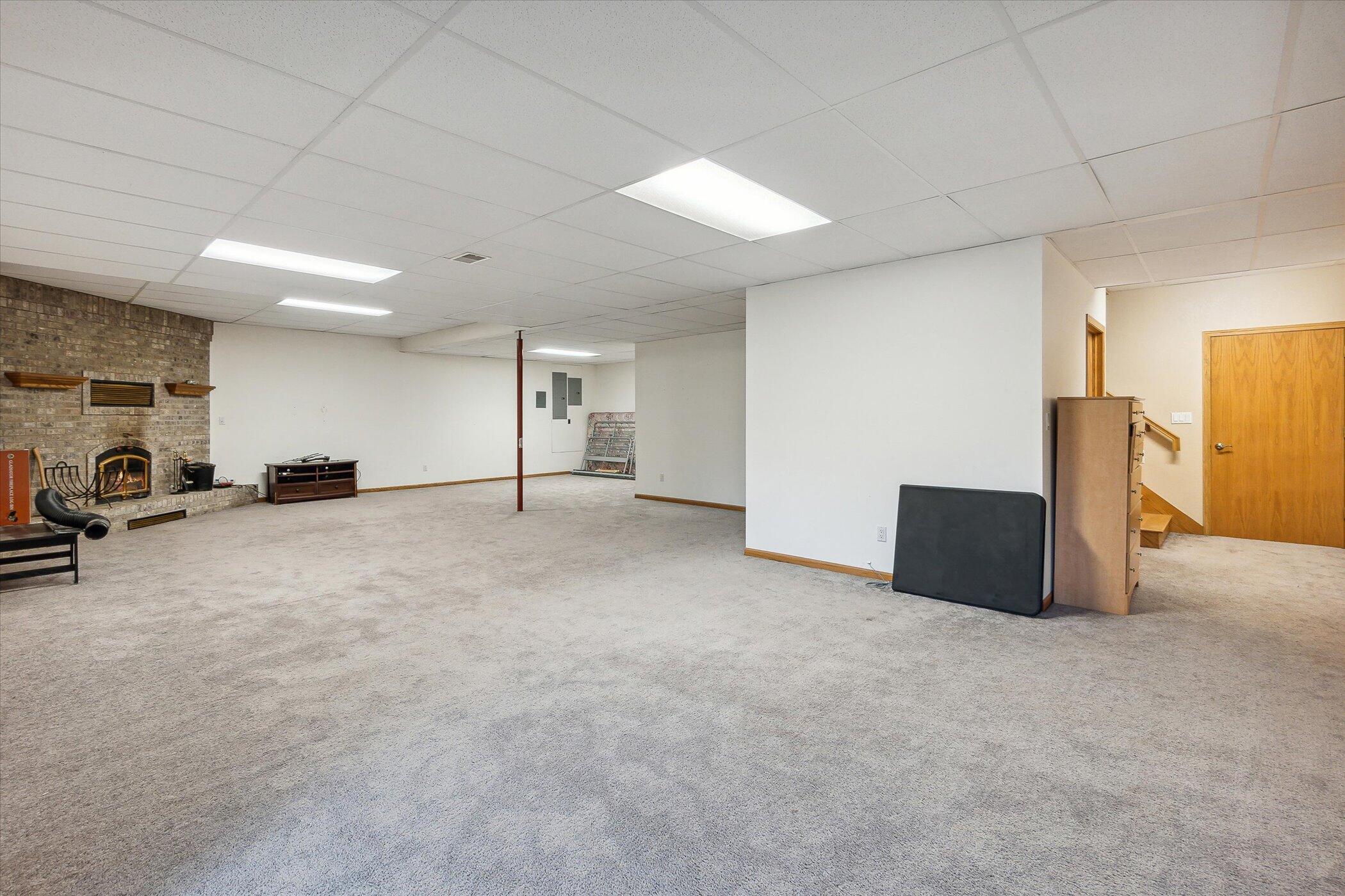 5812 Lacey Road Dowling, MI 49050 - Photo 34 of 44 34-5812-Lacey-Rd-WindowStill-06