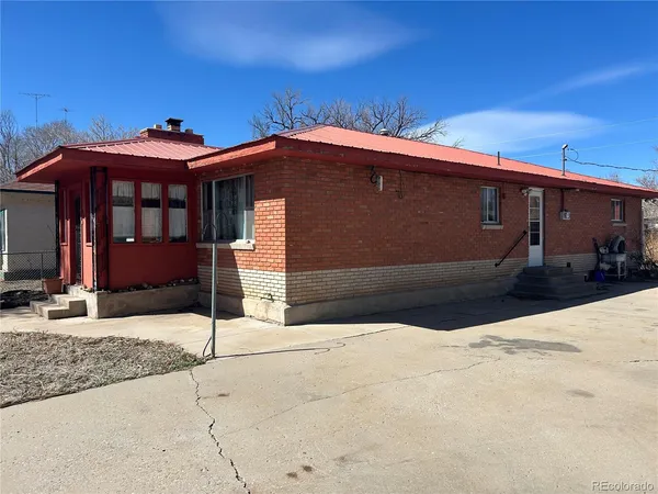 $199,999 | 226 East 7th Street, Walsenburg, CO 81089