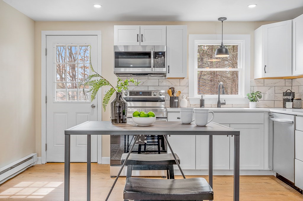 40 Ware Road, Unit 20 Belchertown, MA 01007 - Photo 4 of 19