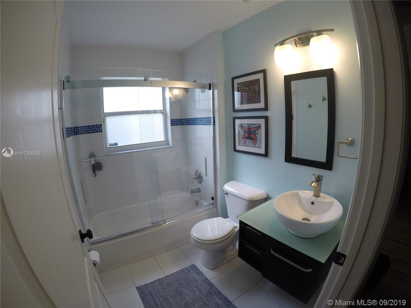 10772 Crescendo Circle Boca Raton, FL 33498 - Photo 17 of 38 Gallery Image 17