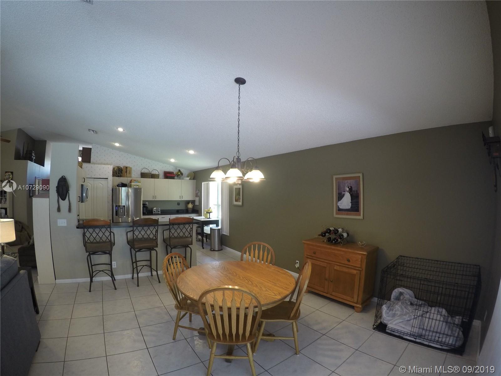 10772 Crescendo Circle Boca Raton, FL 33498 - Photo 8 of 38 Gallery Image 8