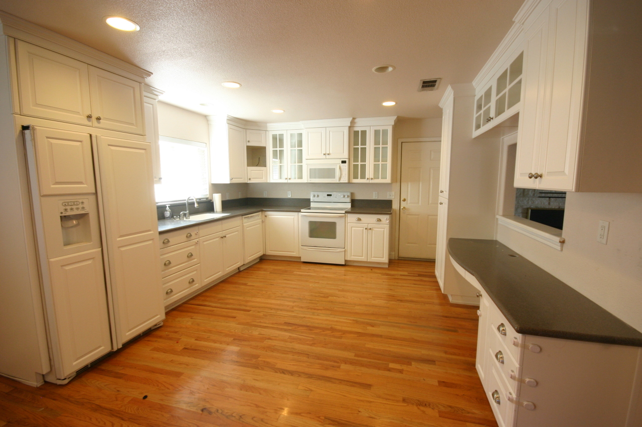 19516 Gas Point Road Cottonwood, CA 96022 - Photo 5 of 19 Kitchen