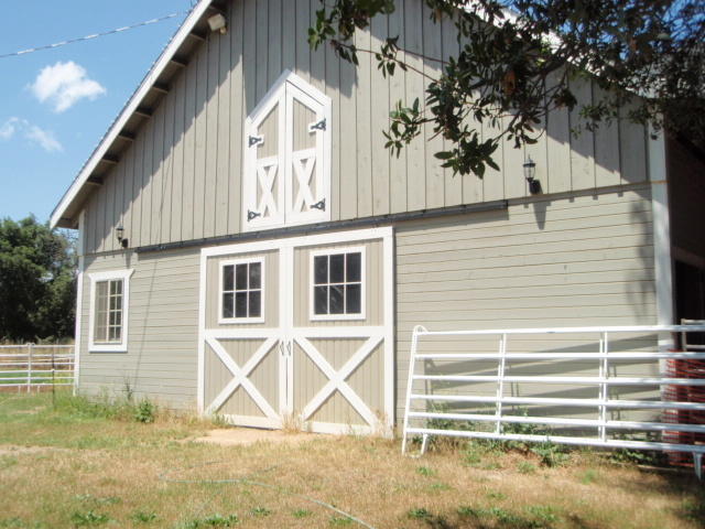 19516 Gas Point Road Cottonwood, CA 96022 - Photo 9 of 19 Barn