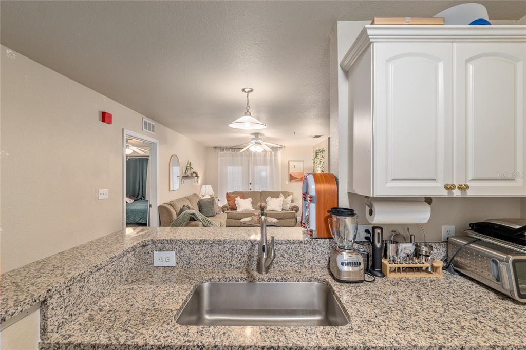 835 Southwest 9th Street, Unit 103 Gainesville, FL 32601 - Photo 6 of 37