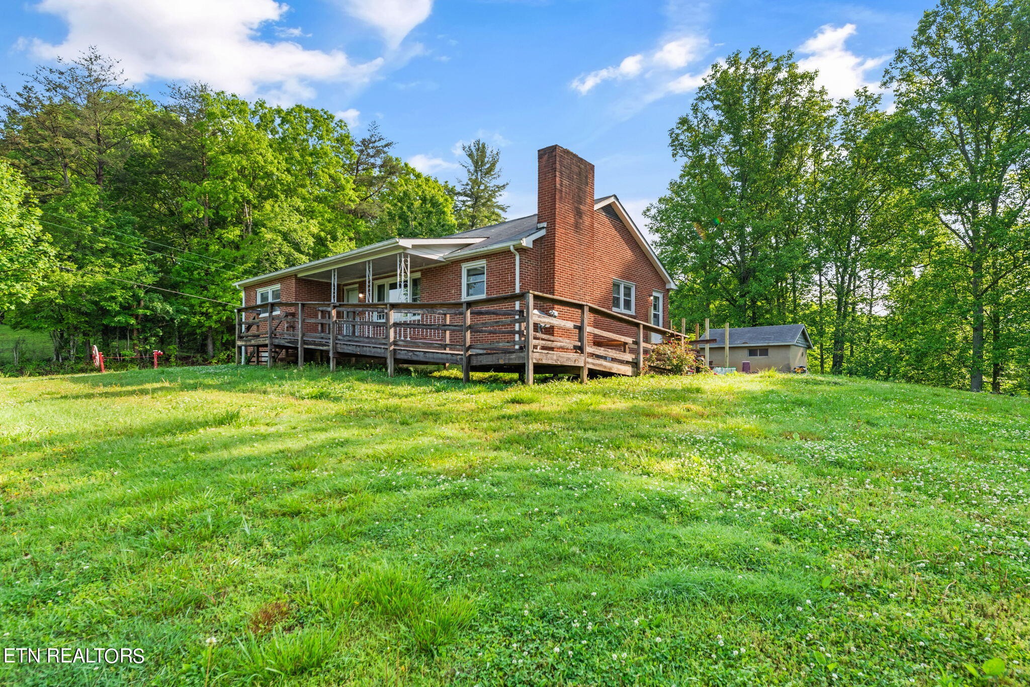 1979 Deermont Road Oakdale, TN 37829 - Photo 2 of 35 Gallery Image 2