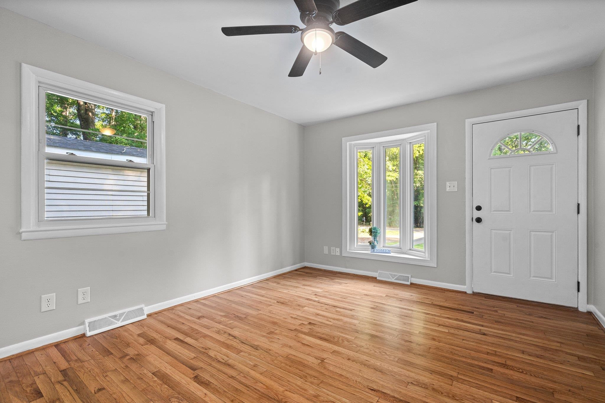 4717 Riverside Drive Durham, NC 27704 - Photo 3 of 38 Photo 3