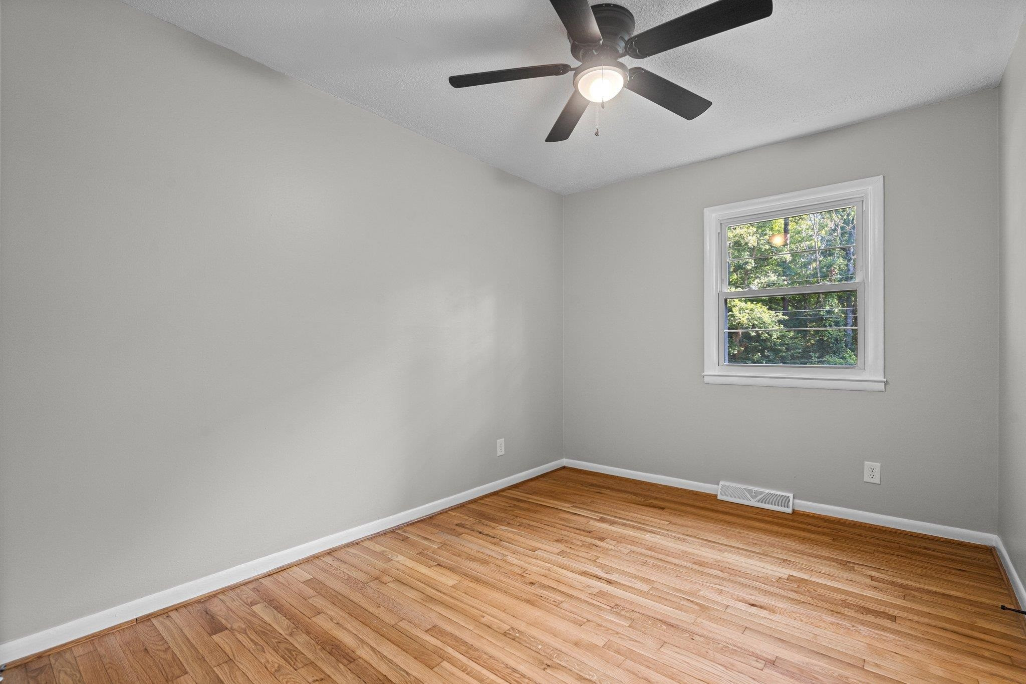 4717 Riverside Drive Durham, NC 27704 - Photo 9 of 38 Photo 9