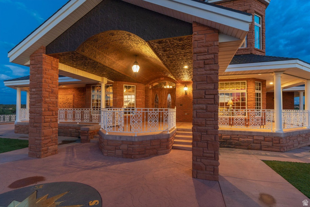 5615 East Eight Mile Gap Road Kanab, UT 84741 - Photo 71 of 81 View of patio / terrace