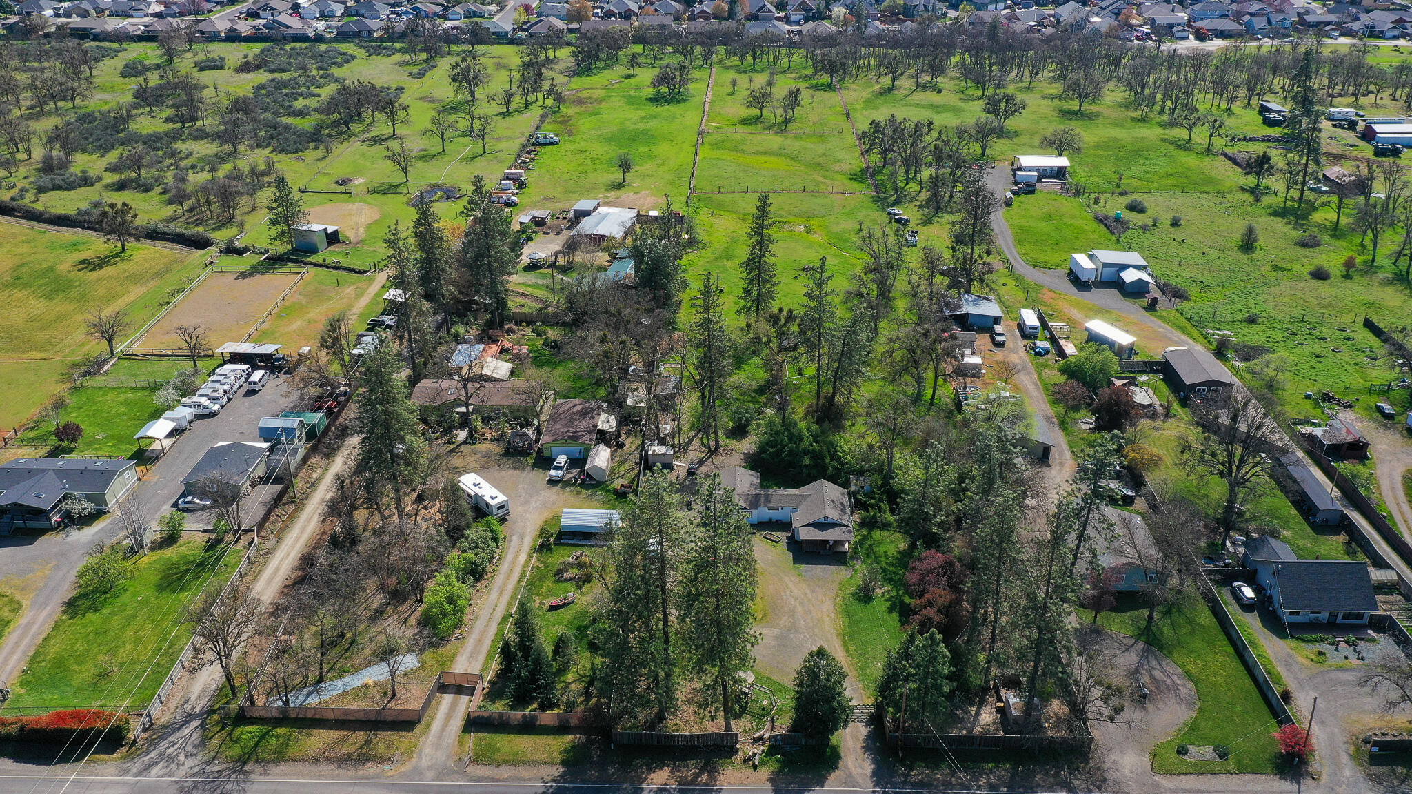 549 Wilson Road Central Point, OR 97502 - Photo 23 of 35 DJI_0593