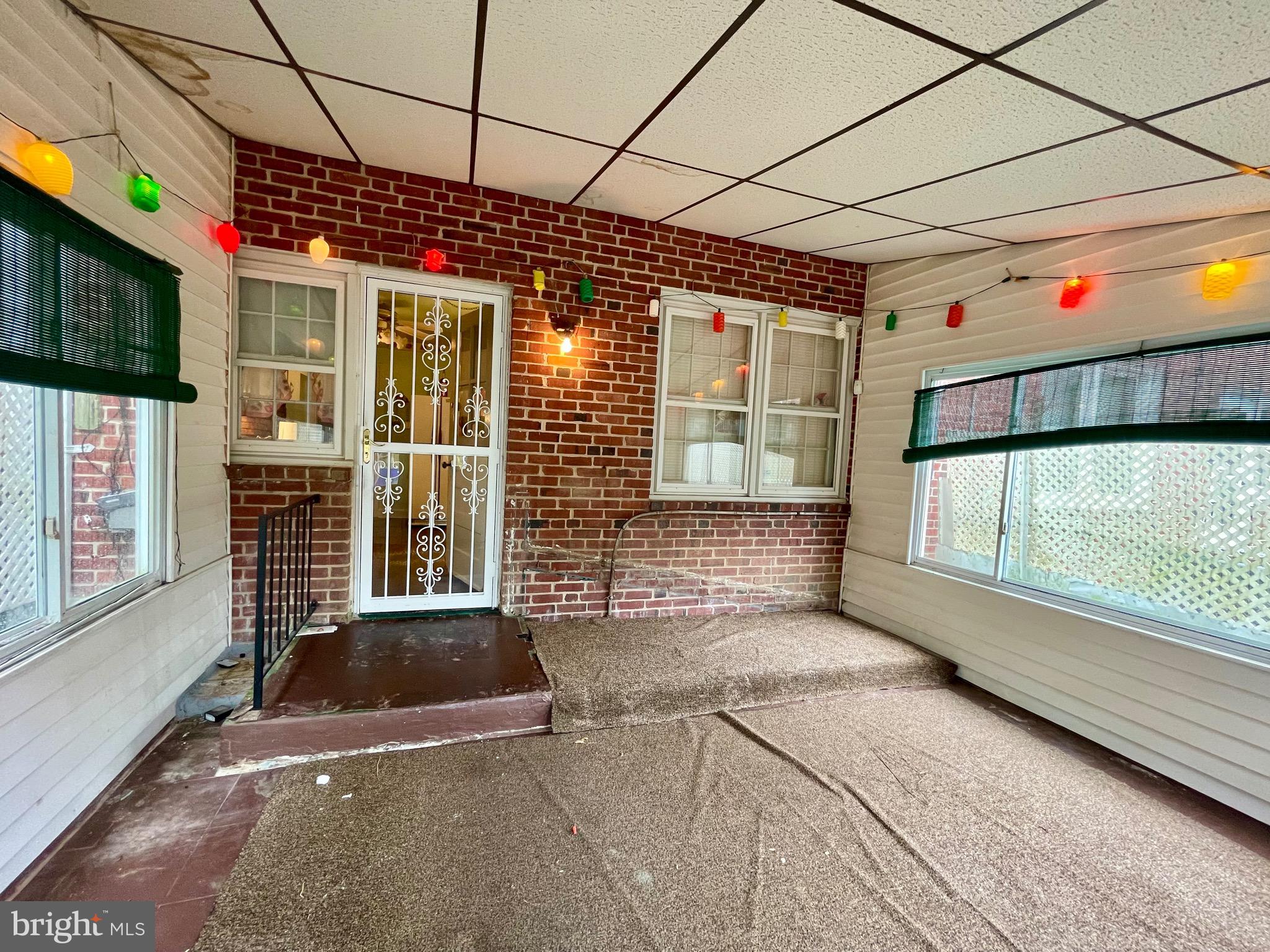 1042 Reverdy Road Baltimore, MD 21212 - Photo 8 of 25 Rear Screened Porch