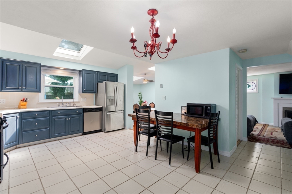 423 Tiffany Street Springfield, MA 01108 - Photo 7 of 37 Gallery Image 7