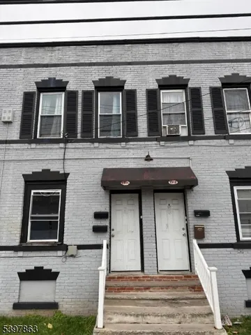 a house view with a outdoor space