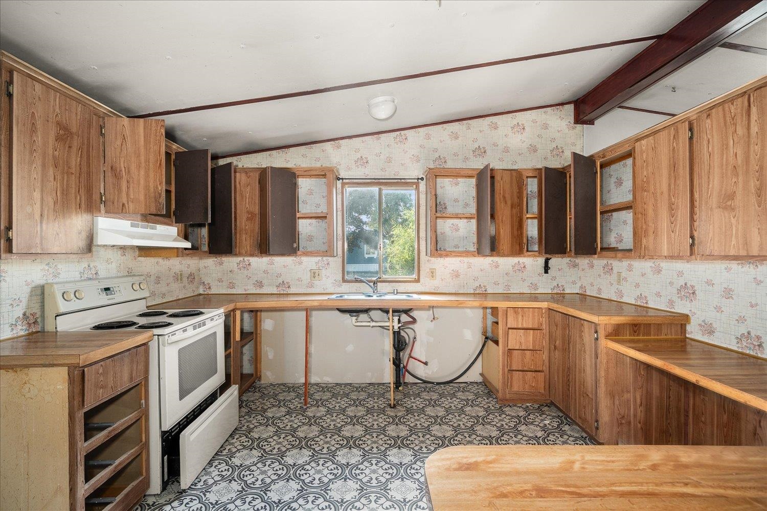 504 North Hodges Road Greenacres, WA 99016 - Photo 9 of 28 Gallery Image 9