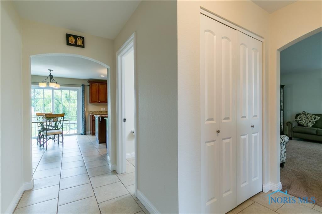 7054 Saddleback Road Maumee, OH 43537 - Photo 19 of 36 Gallery Image 19