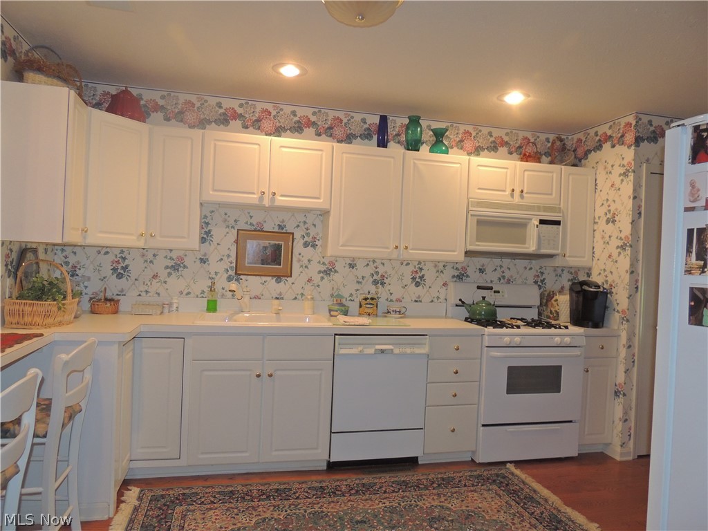 653 Briar Ridge Lane Akron, OH 44313 - Photo 9 of 15 Gallery Image 9