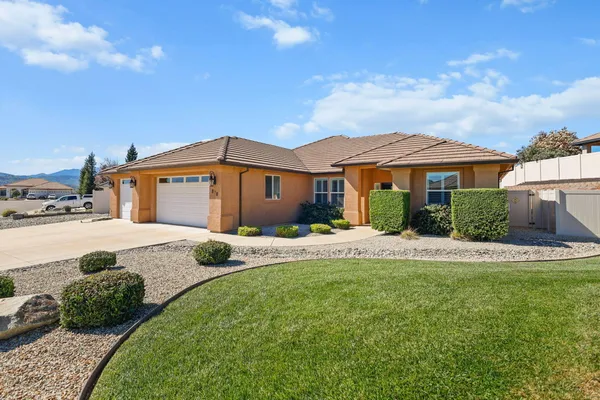 $589,900 | 878 Coggins Street, Redding, CA 96003