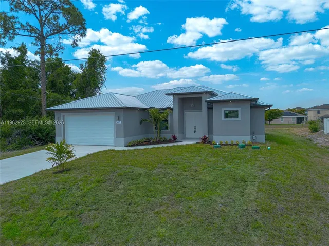 $2,250 | 417 Paddock Street, Lehigh Acres, FL 33974