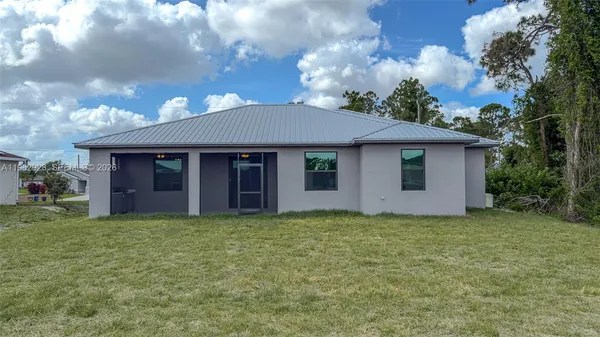 $2,200 | 417 Paddock Street, Lehigh Acres, FL 33974