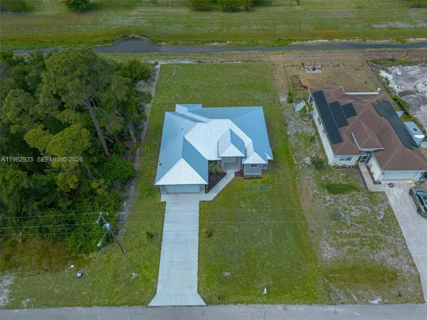 $2,200 | 417 Paddock Street, Lehigh Acres, FL 33974