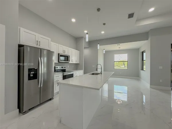 $2,200 | 417 Paddock Street, Lehigh Acres, FL 33974