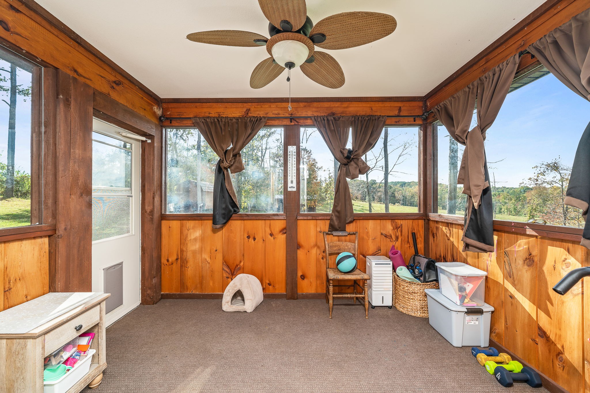 944 Flat Rock Road Crossville, TN 38572 - Photo 20 of 51 a view of an empty room and window