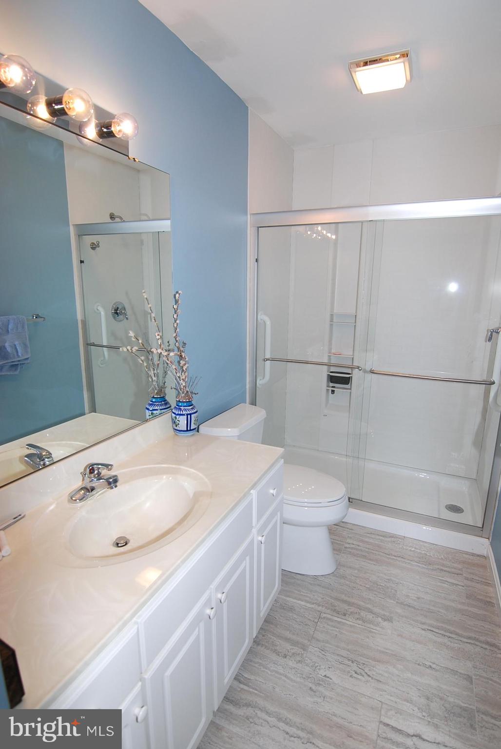 381 Tri Hill Road York, PA 17403 - Photo 38 of 50 Upper Level Full Bath