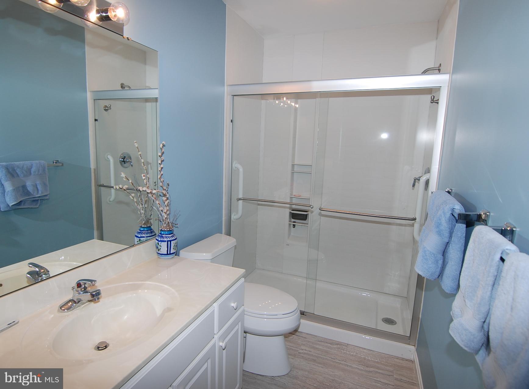 381 Tri Hill Road York, PA 17403 - Photo 39 of 50 Upper Level Full Bath