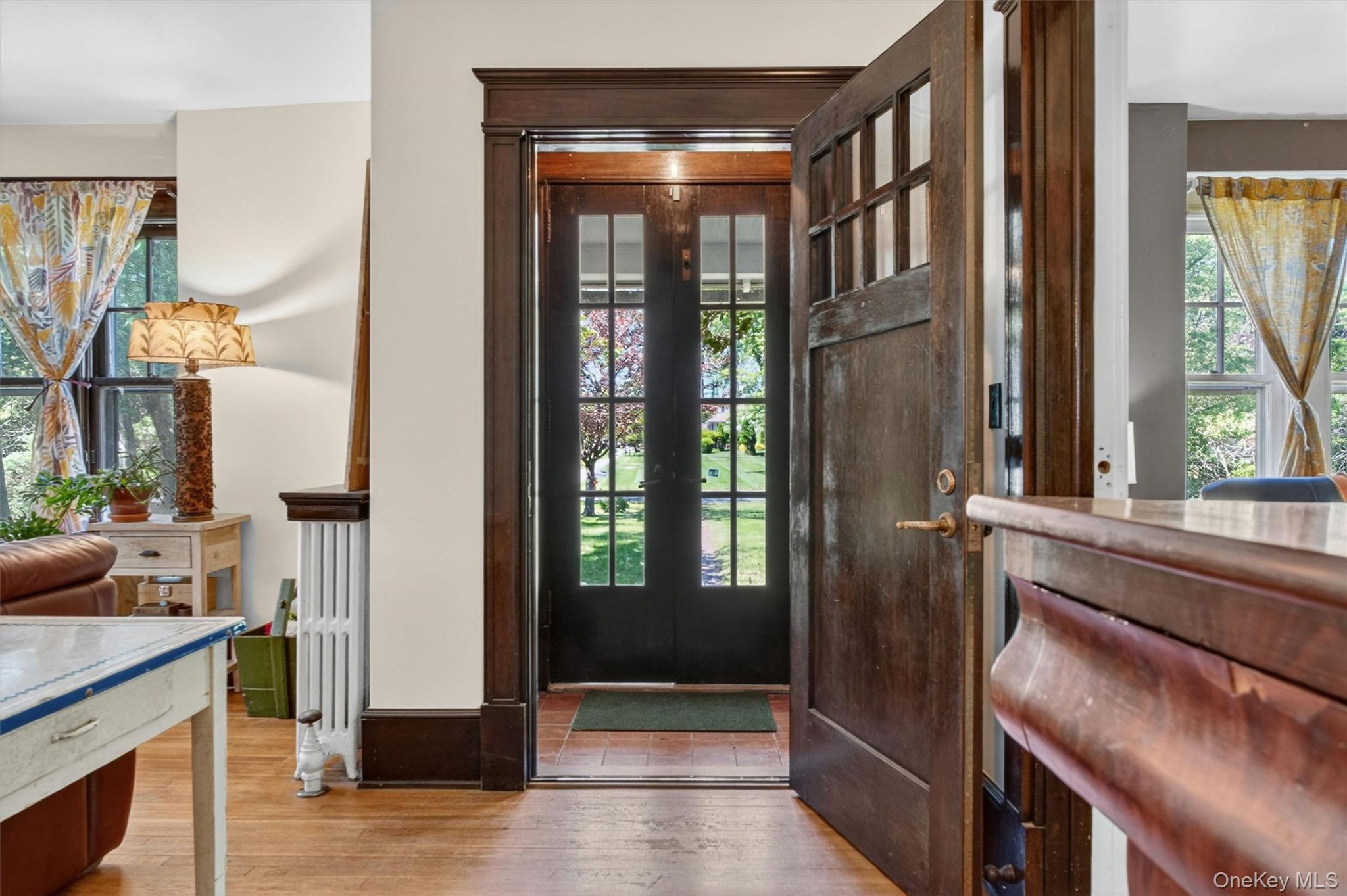 96 Hooker Avenue Poughkeepsie, NY 12601 - Photo 4 of 43