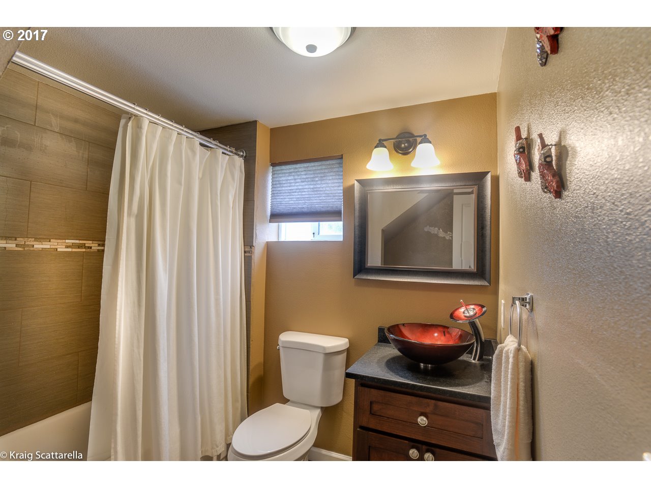 8631 Southeast Jannsen Road Portland, OR 97267 - Photo 13 of 25 Gallery Image 13