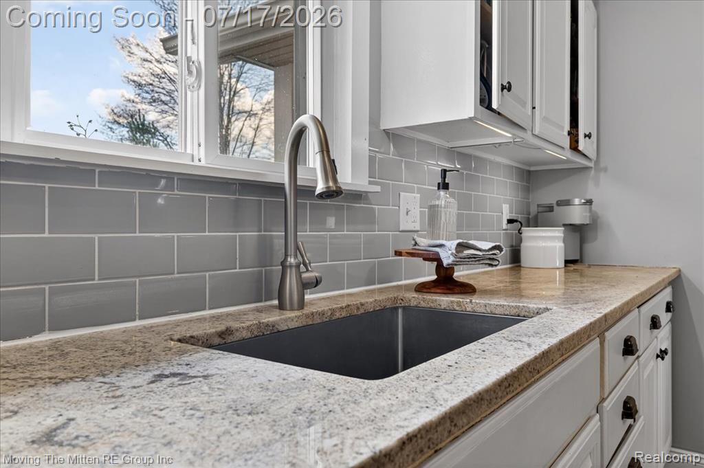48188 Harris Road Belleville, MI 48111 - Photo 5 of 40