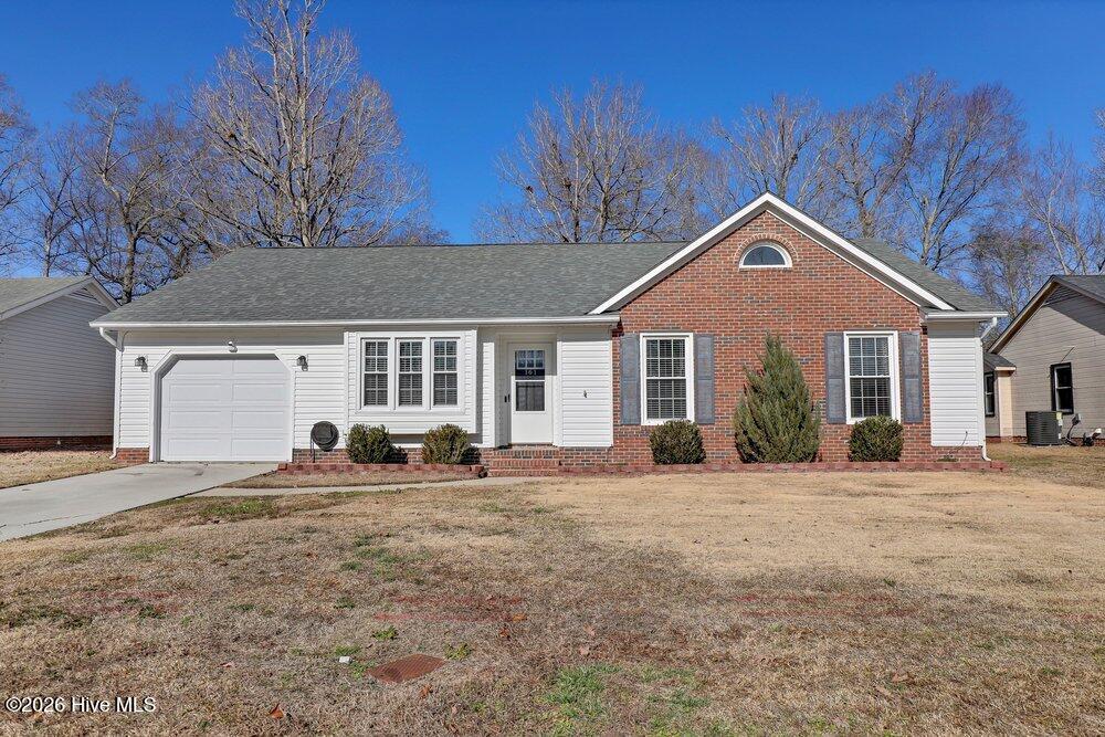 161 Raintree Circle Jacksonville, NC 28540 - Photo 1 of 33 002_6g8a9306_824