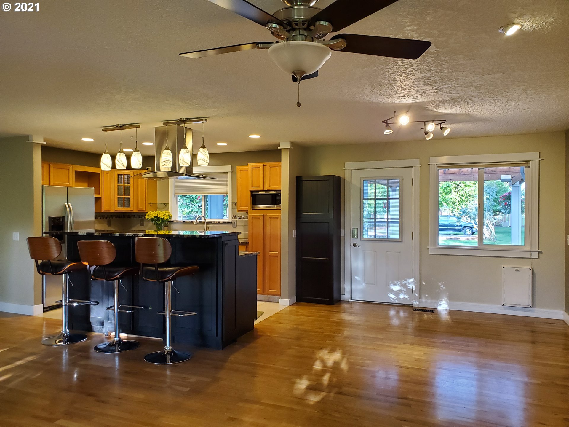 53333 West Lane Road Scappoose, OR 97056 - Photo 2 of 30 Gallery Image 2