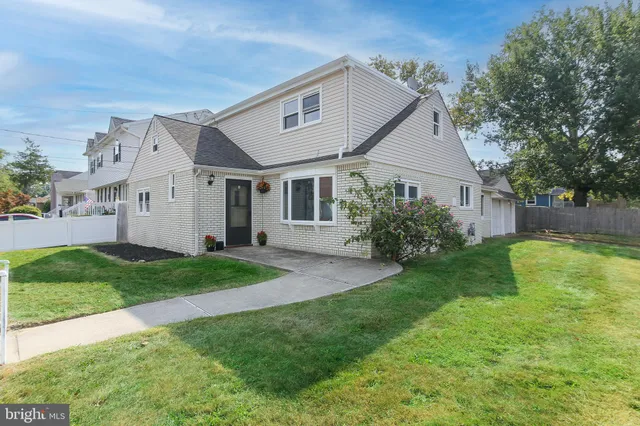 $2,350 | 516 Brooke Avenue, Magnolia, NJ 08049