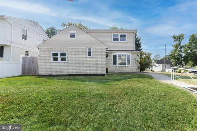 $2,350 | 516 Brooke Avenue, Magnolia, NJ 08049