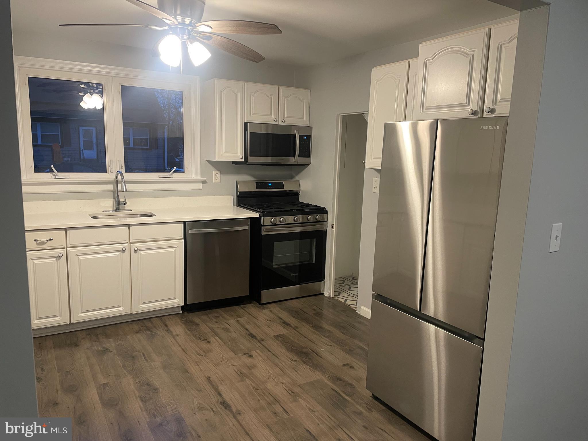 516 Brooke Avenue Magnolia, NJ 08049 - Photo 7 of 34