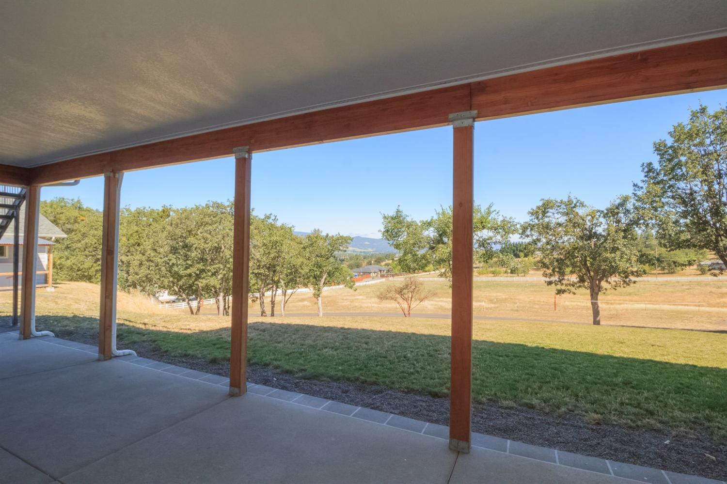 2409 Glory C Road Medford, OR 97501 - Photo 14 of 35 Additional Photo