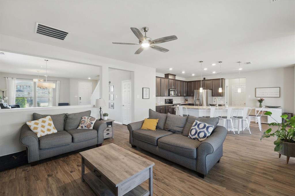 10213 Fox Grove Court Fort Worth, TX 76131 - Photo 6 of 40