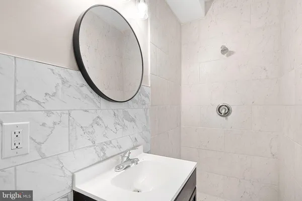 $3,050 | 1152 South 15th Street, Philadelphia, PA 19146