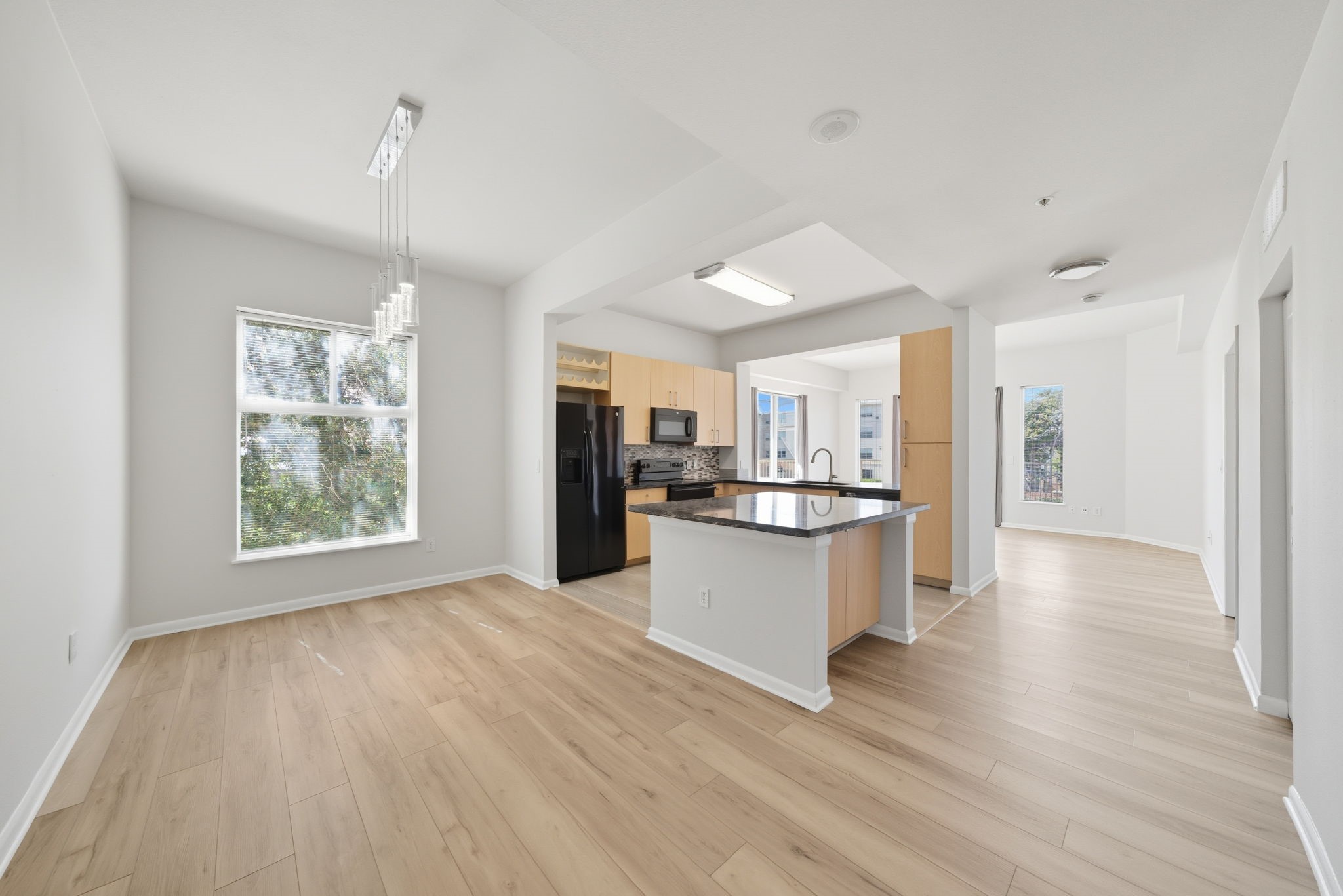 3505 Sage Road, Unit 202 Houston, TX 77056 - Photo 5 of 22