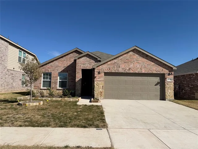 $2,300 | 16044 Isles Drive, Haslet, TX 76052