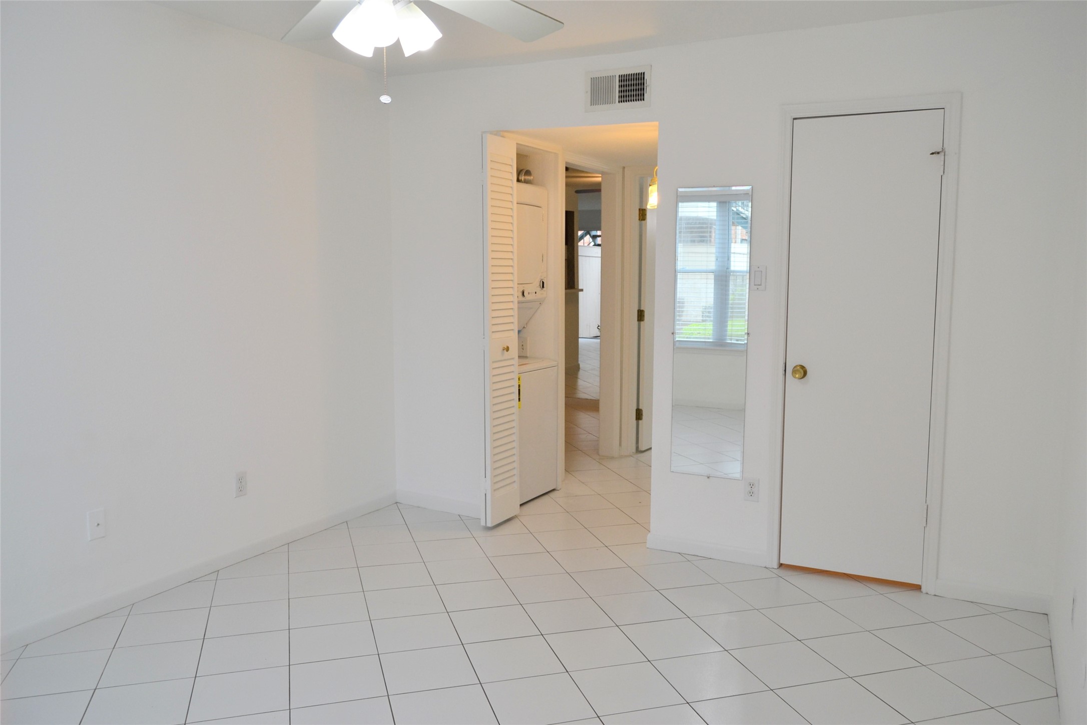 845 Augusta Drive, Unit 17 Houston, TX 77057 - Photo 11 of 19