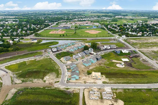 $529,990 | 712 Winterberry Lane, Waconia, MN 55387