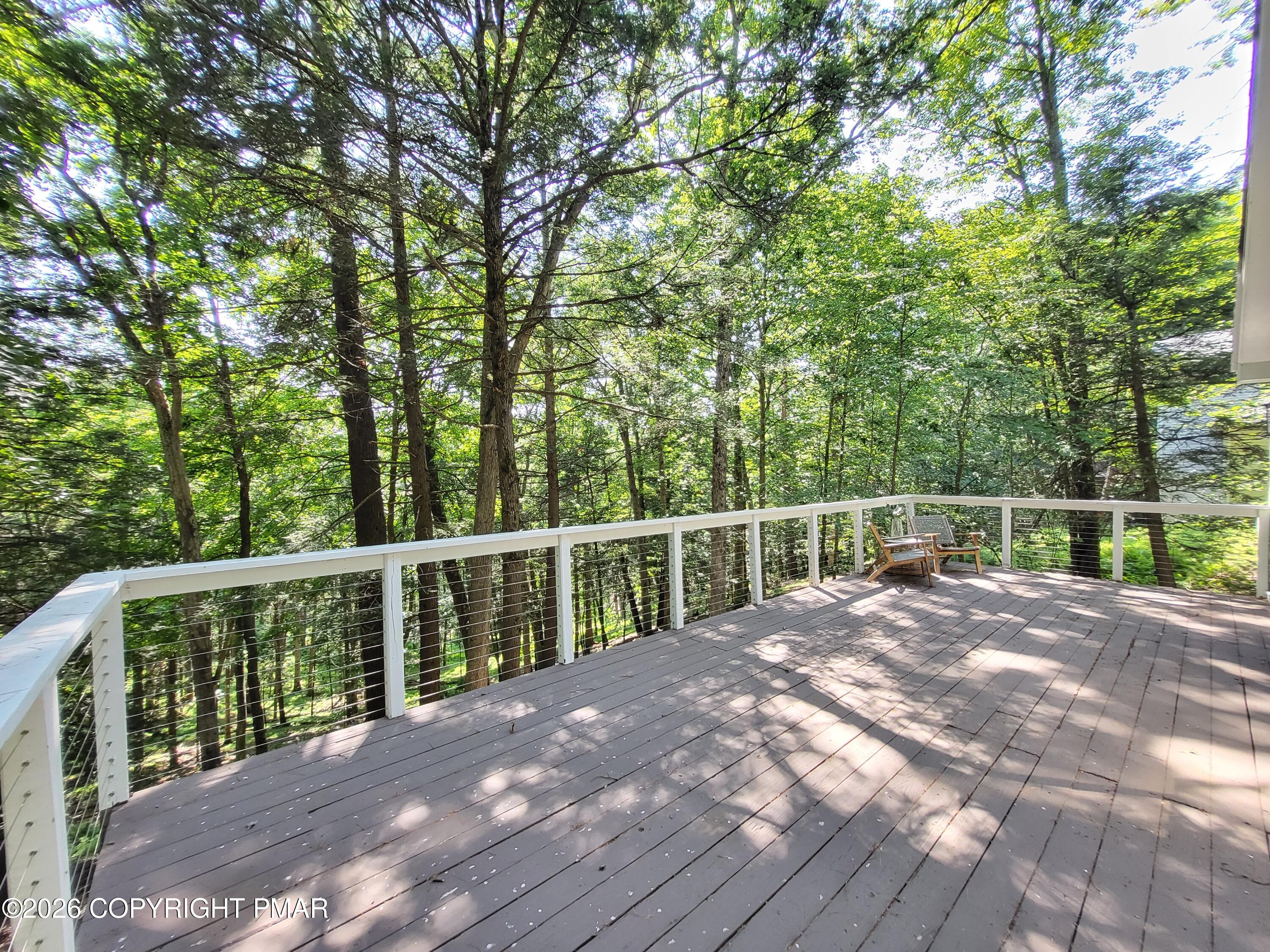 159 Manchester Drive Bushkill, PA 18324 - Photo 5 of 64 20260717_154132