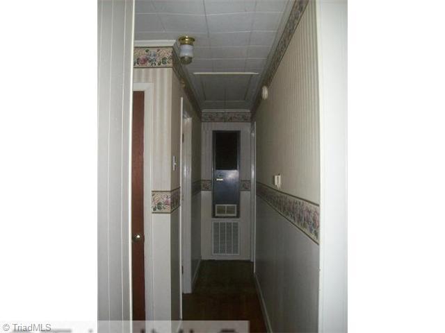 5050 Harvey Road Jamestown, NC 27282 - Photo 14 of 16 Interior Space/Layout.