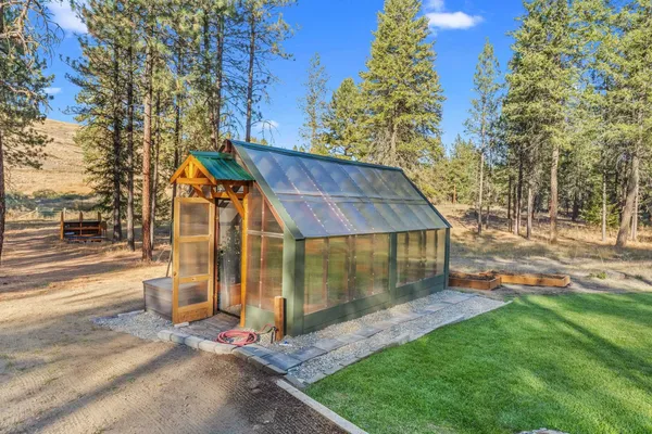 $399,000 | 1474 B Evans Cutoff Road, Evans, WA 99126