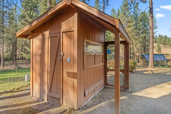 $399,000 | 1474 B Evans Cutoff Road, Evans, WA 99126