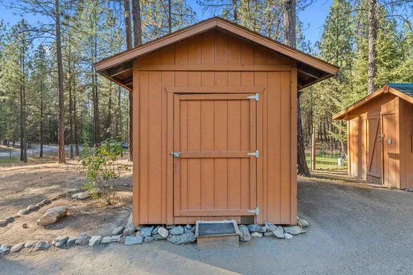 $399,000 | 1474 B Evans Cutoff Road, Evans, WA 99126