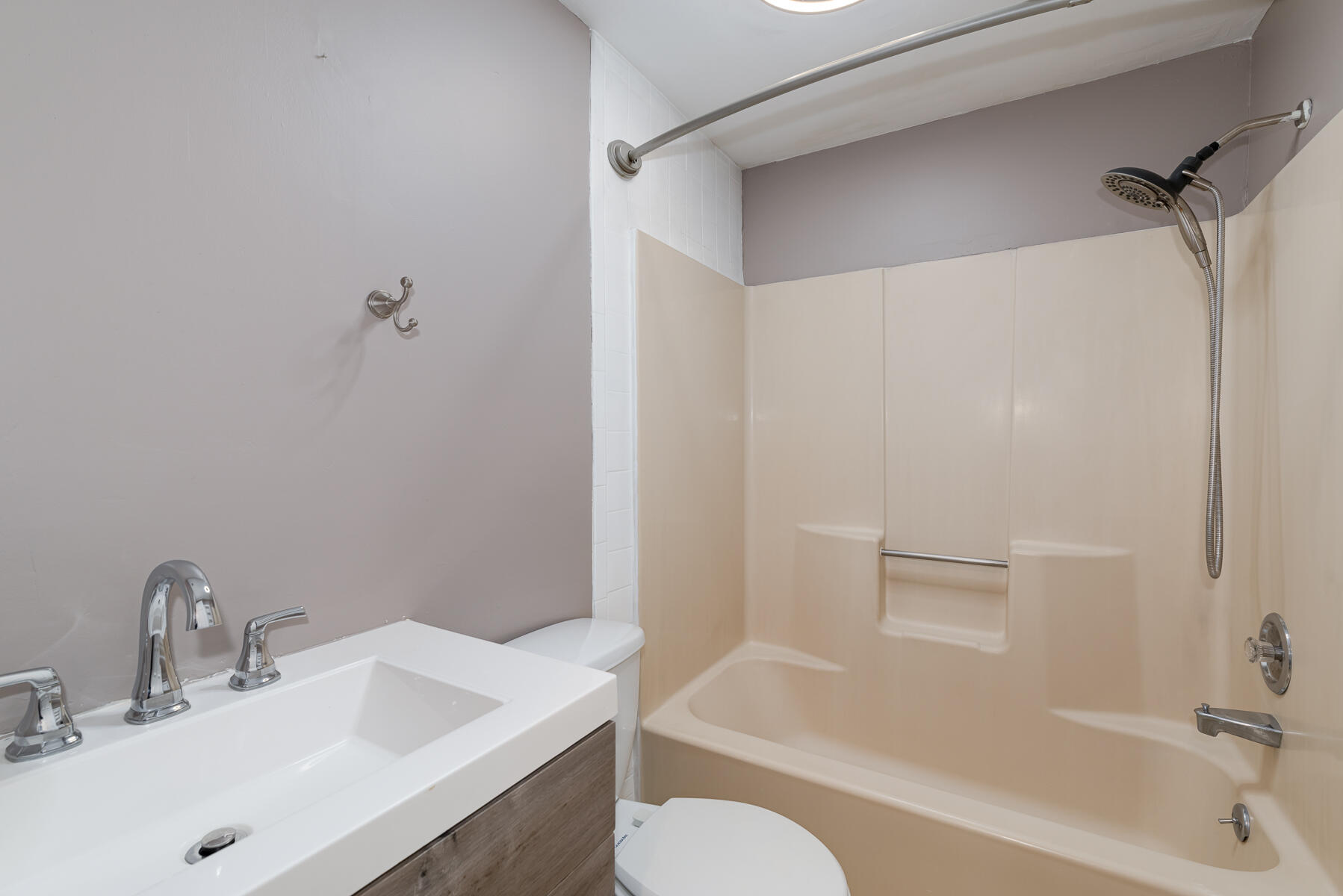 52 Oregon Road Mashpee, MA 02649 - Photo 12 of 35 52 Oregon -34